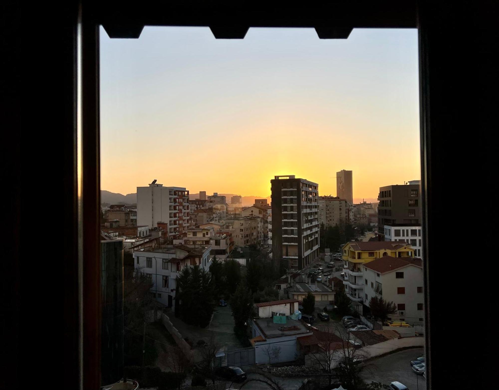 Skyview Oasis Premium Apartment Tiranë Eksteriør bilde